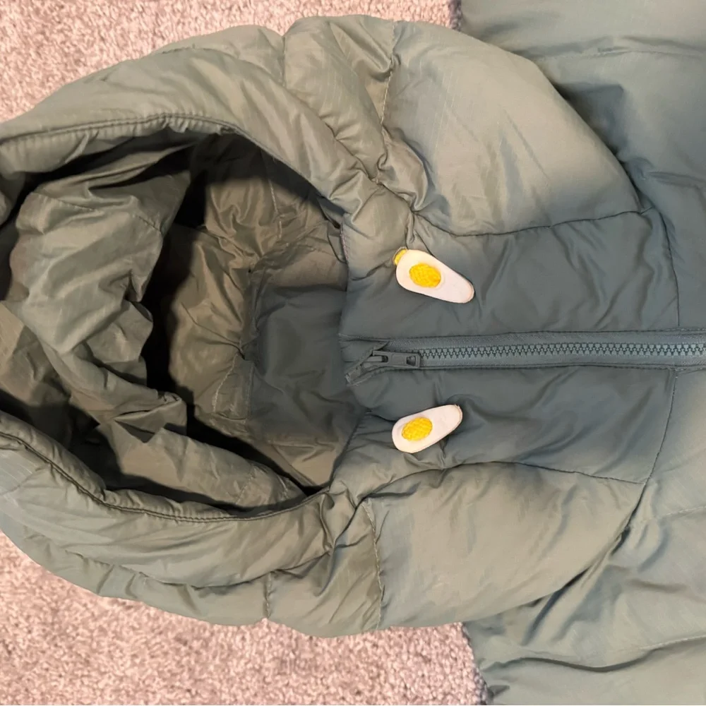 Green Puffer Jacket - Picture 5 of 7